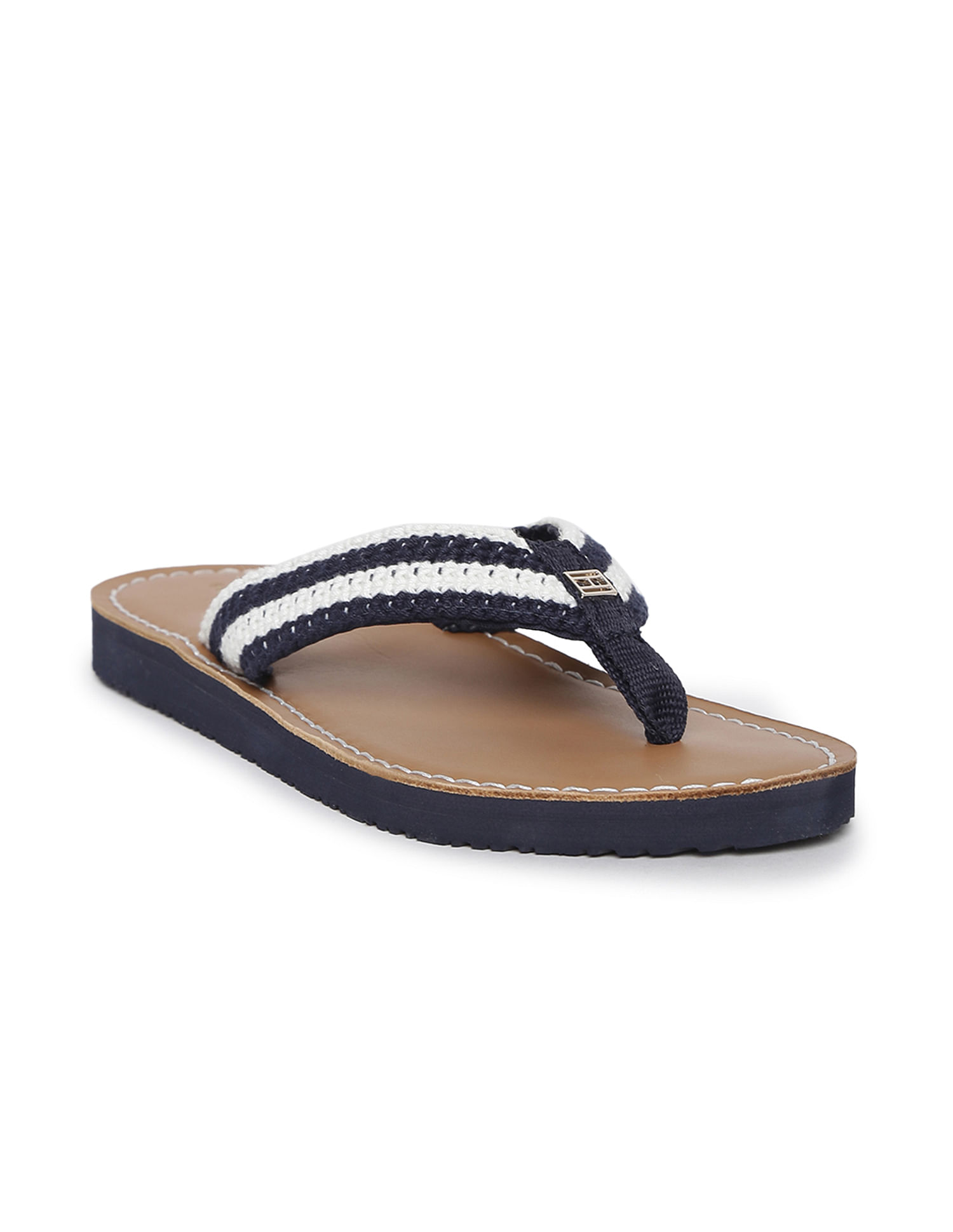 Buy Tommy Hilfiger Women V Strap Brand Print Flip Flops NNNOW