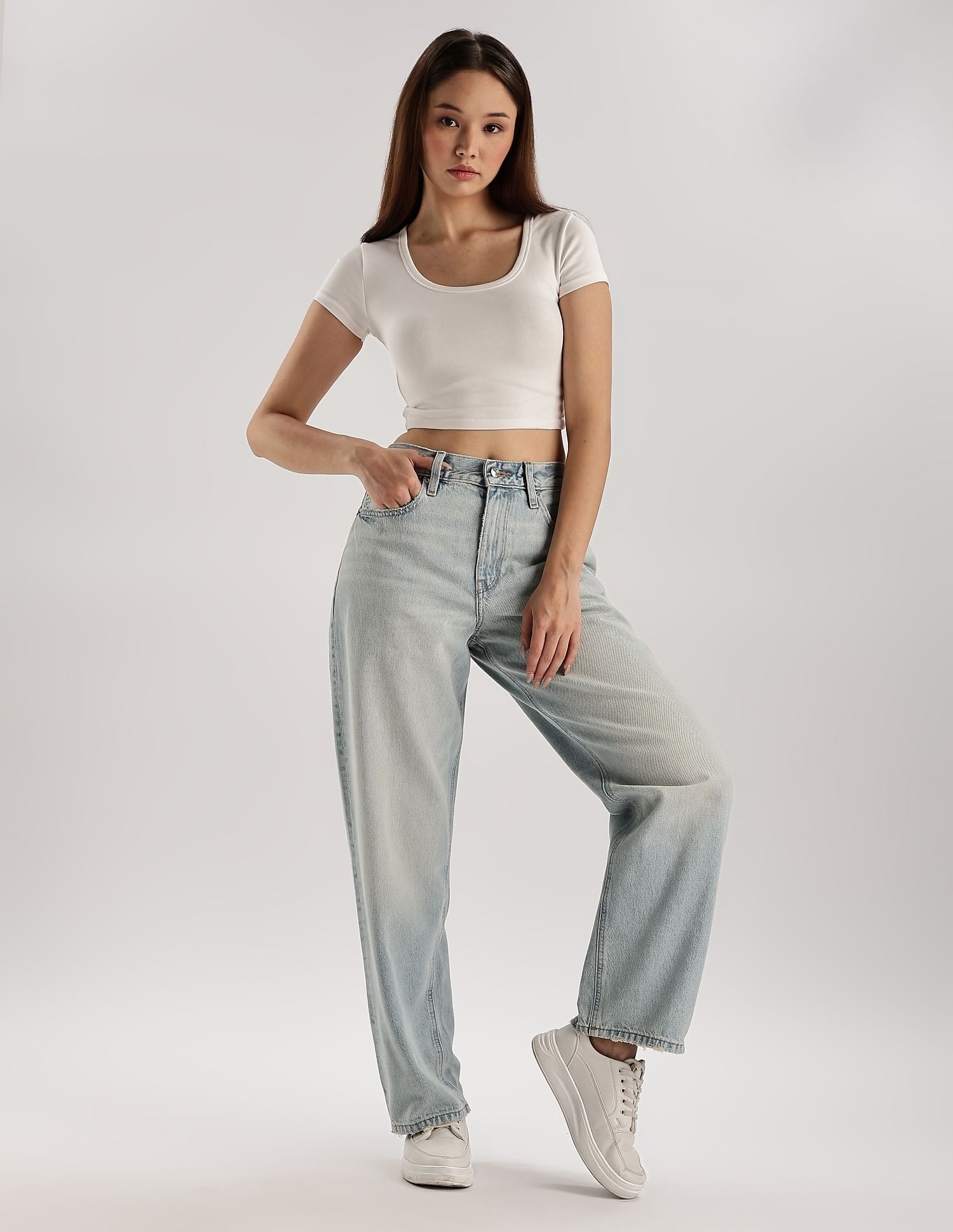 Calvin Klein Jeans Heavy-Wash Loose-Fit High Rise Jeans