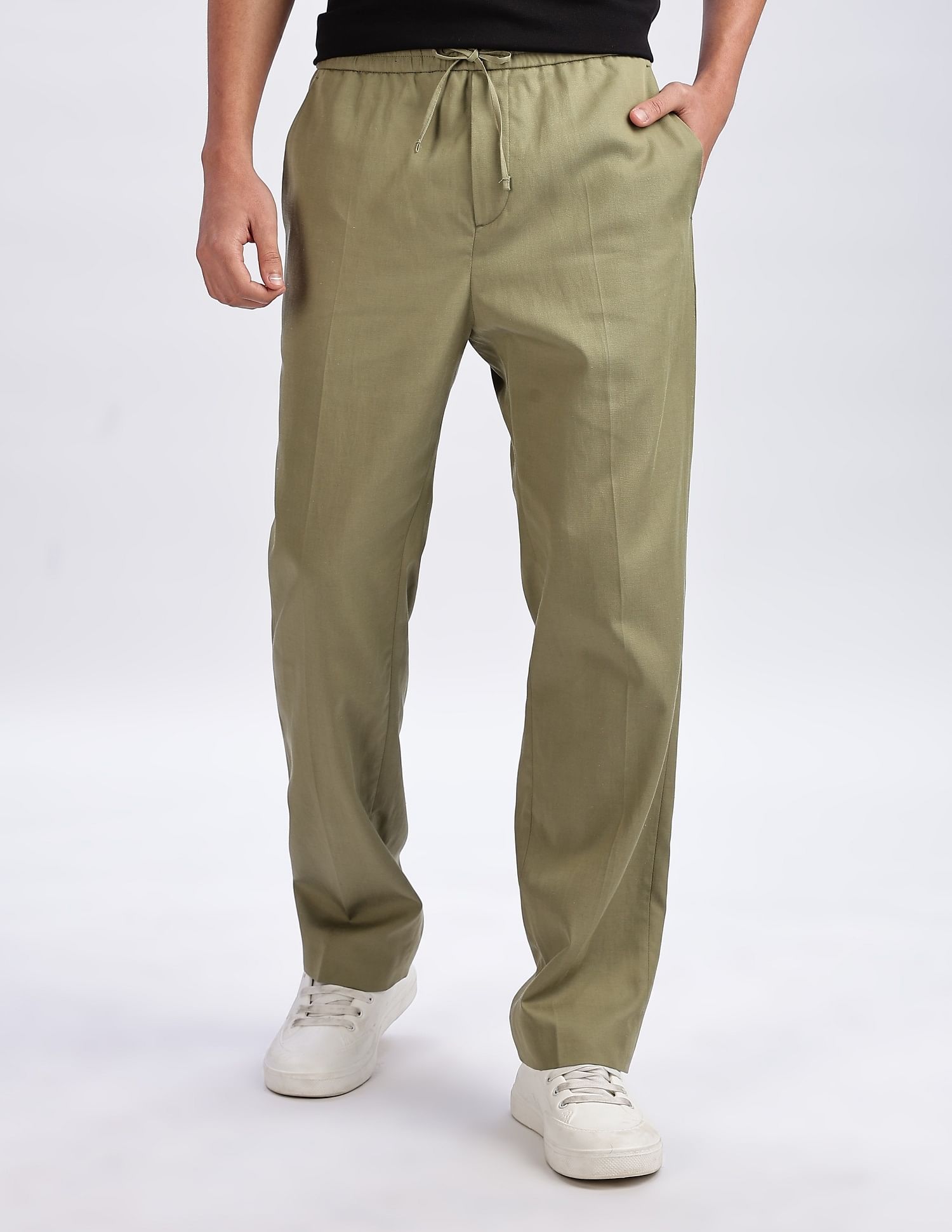 Calvin Klein Jeans Relaxed-Fit Solid Mid Rise Trousers