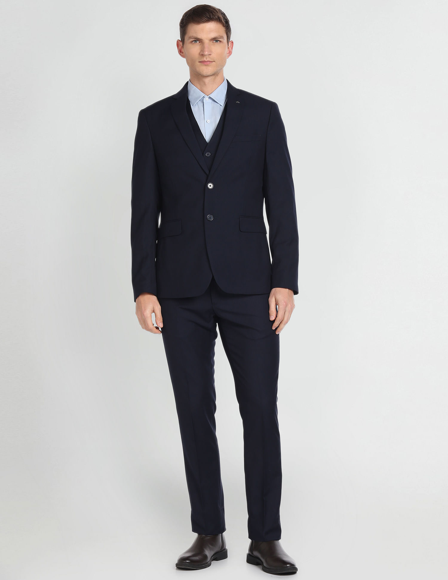 Arrow Dobby Hudson Tailored Fit Three Piece Suit