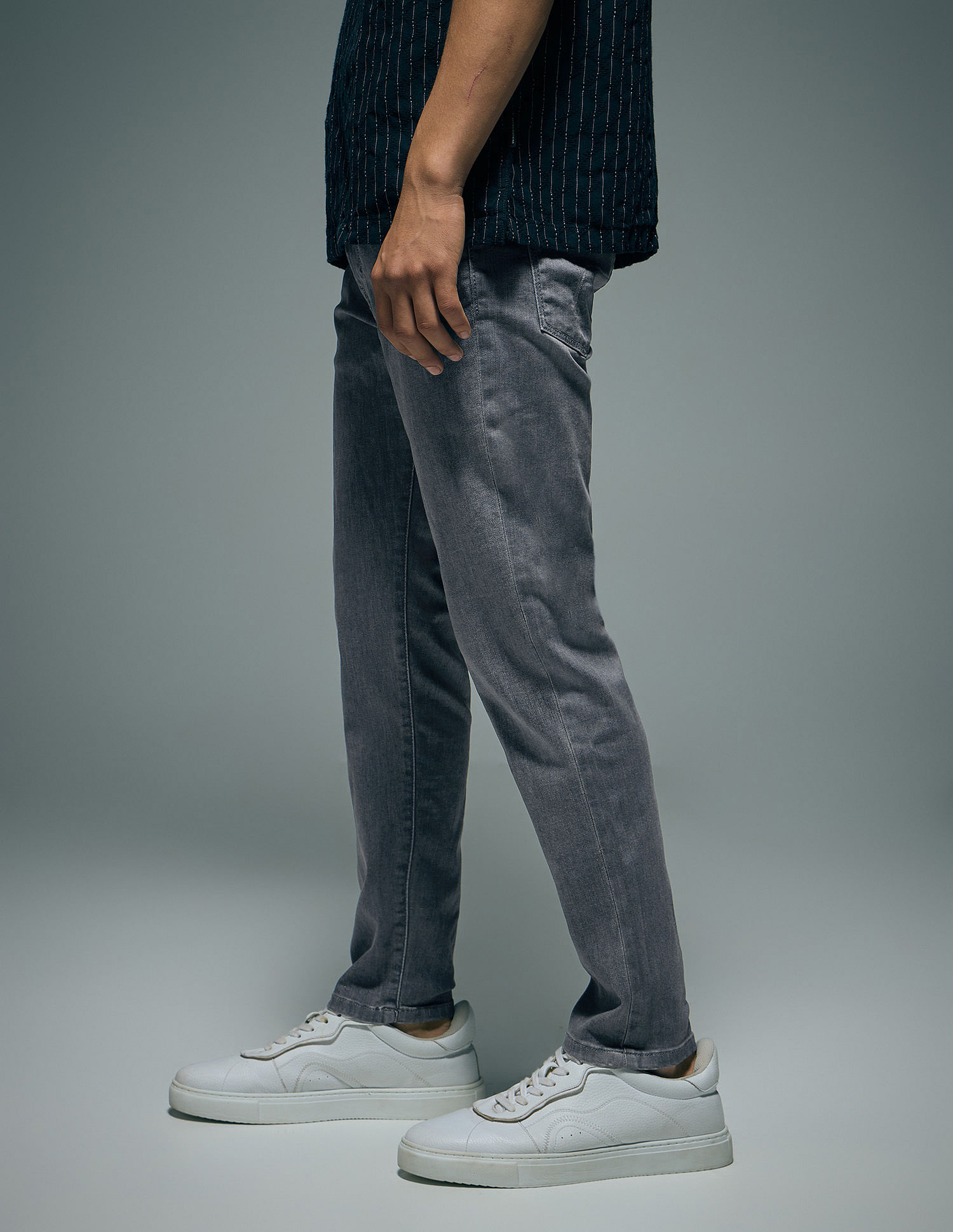 Flying Machine Mankle Relaxed Tapered Fit F-Lite Jeans