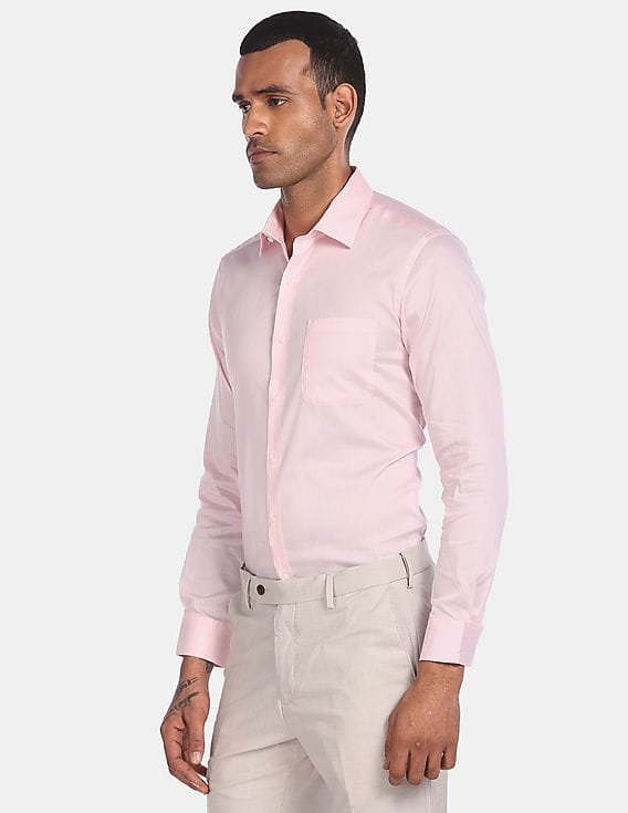 Buy Arrow Men Light Pink Spread Collar 