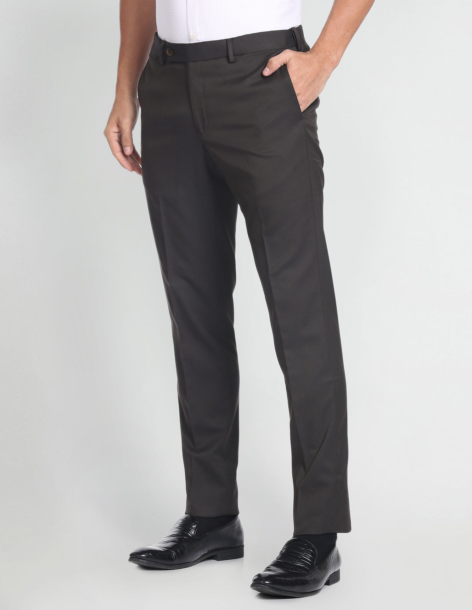 Details 83+ formal trousers with sneakers latest - in.cdgdbentre