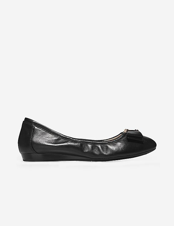 Cole haan cheap womens black flats