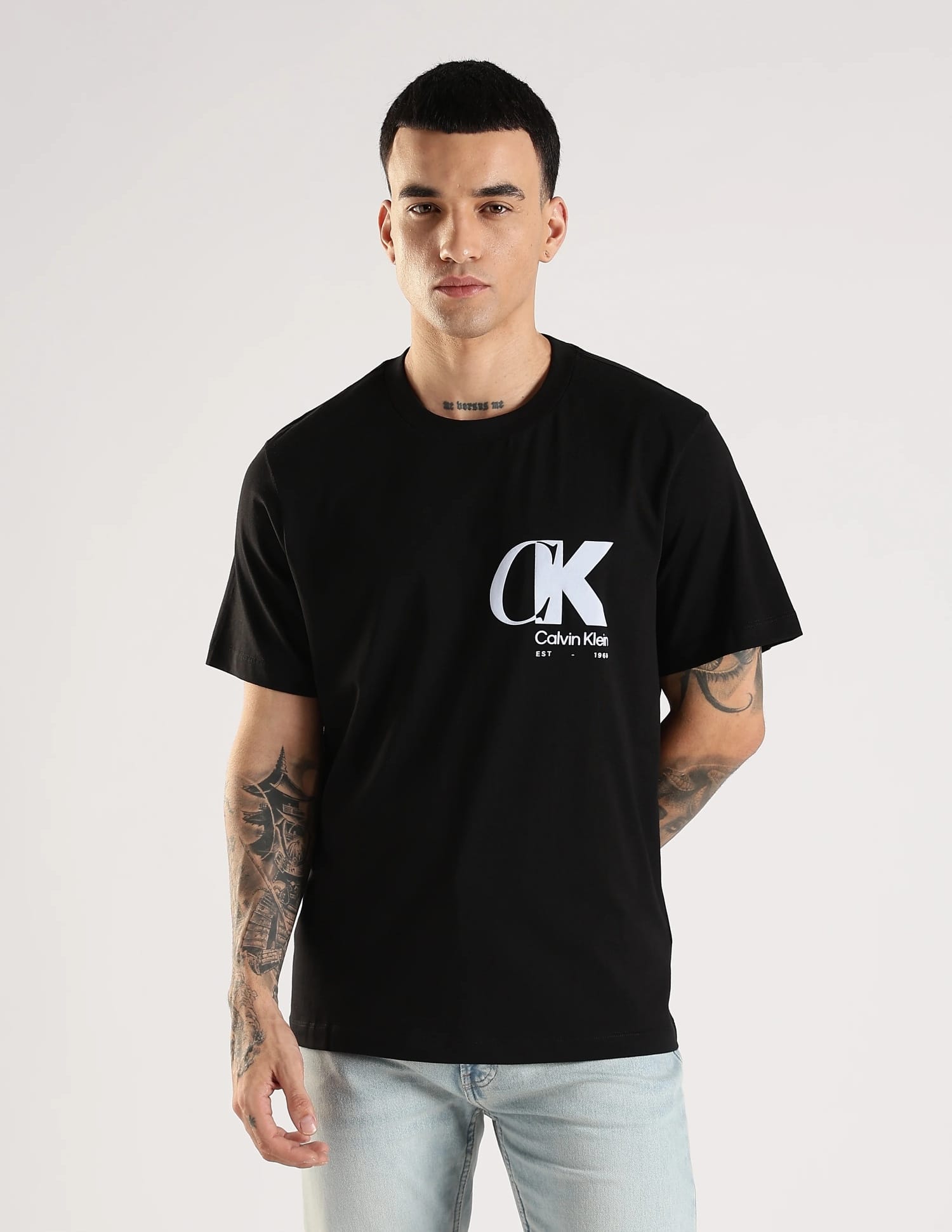 Buy Calvin Klein Jeans Logo Relaxed Fit Cotton T-Shirt - NNNOW.com