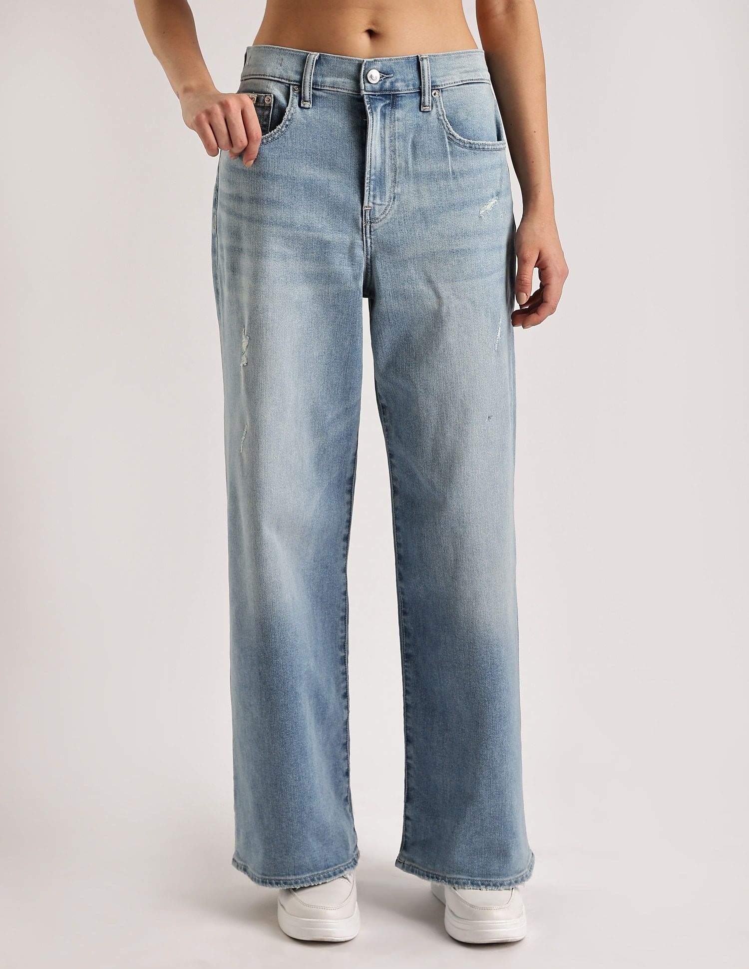 Calvin Klein Jeans Light-Wash Mid Rise Wide Leg Jeans