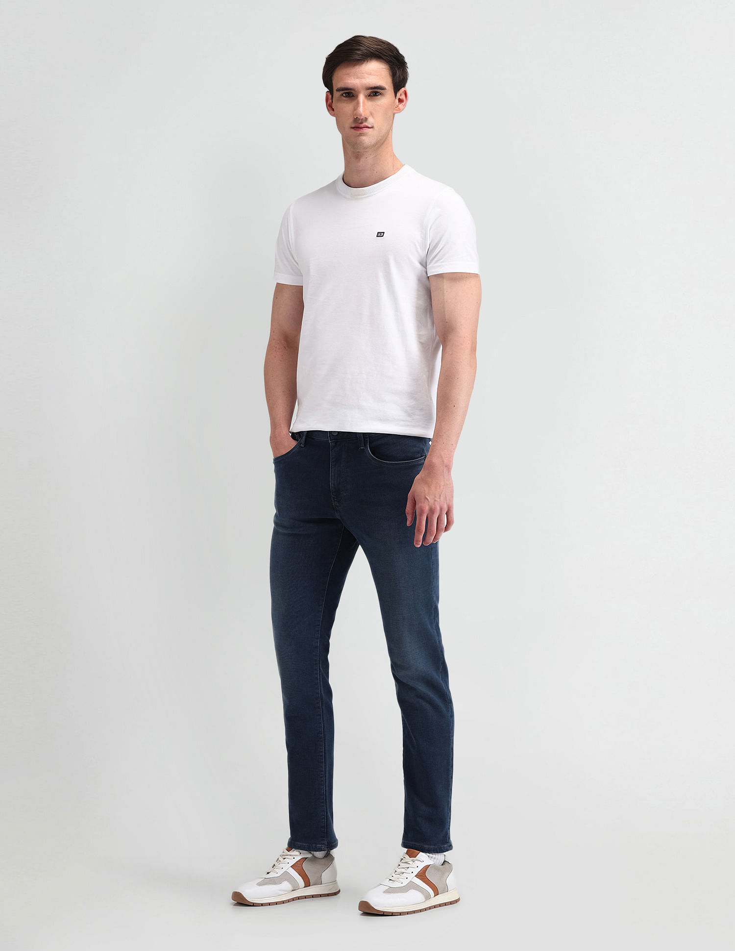 Arrow Sport Jameson Slim Fit Washed Jeans