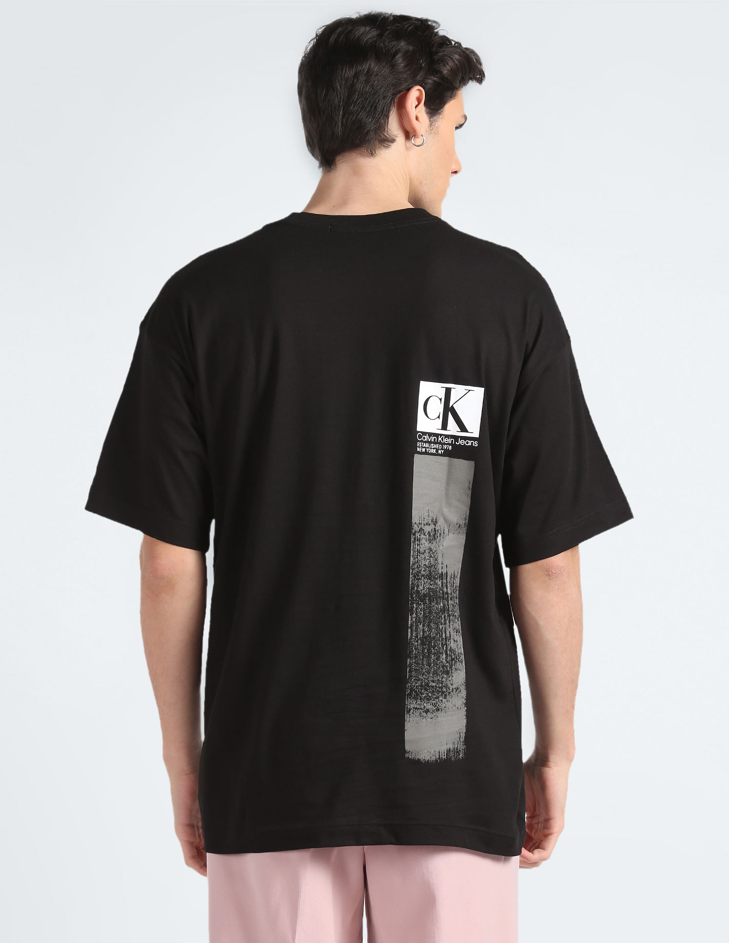 Buy Calvin Klein Graphic Print Oversized T Shirt NNNOW