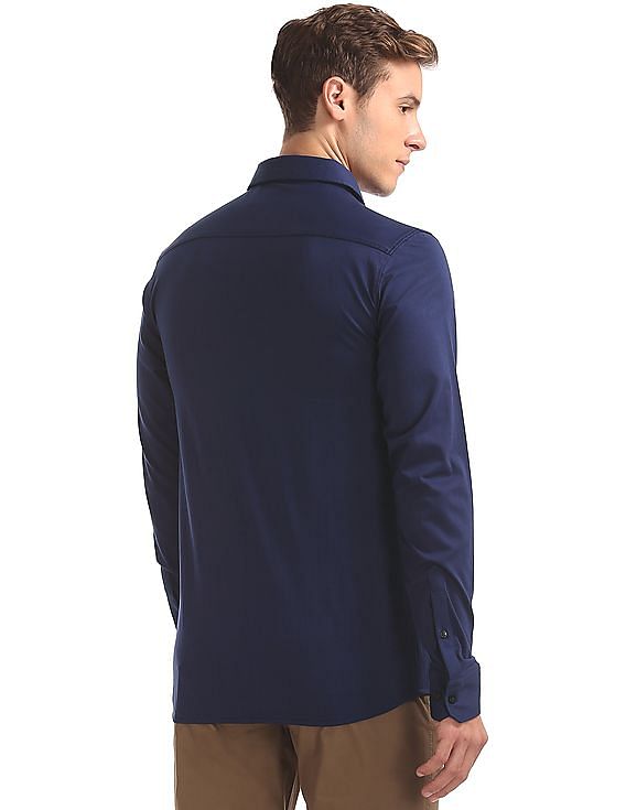 USPA Tailored Slim Fit Knit Shirt