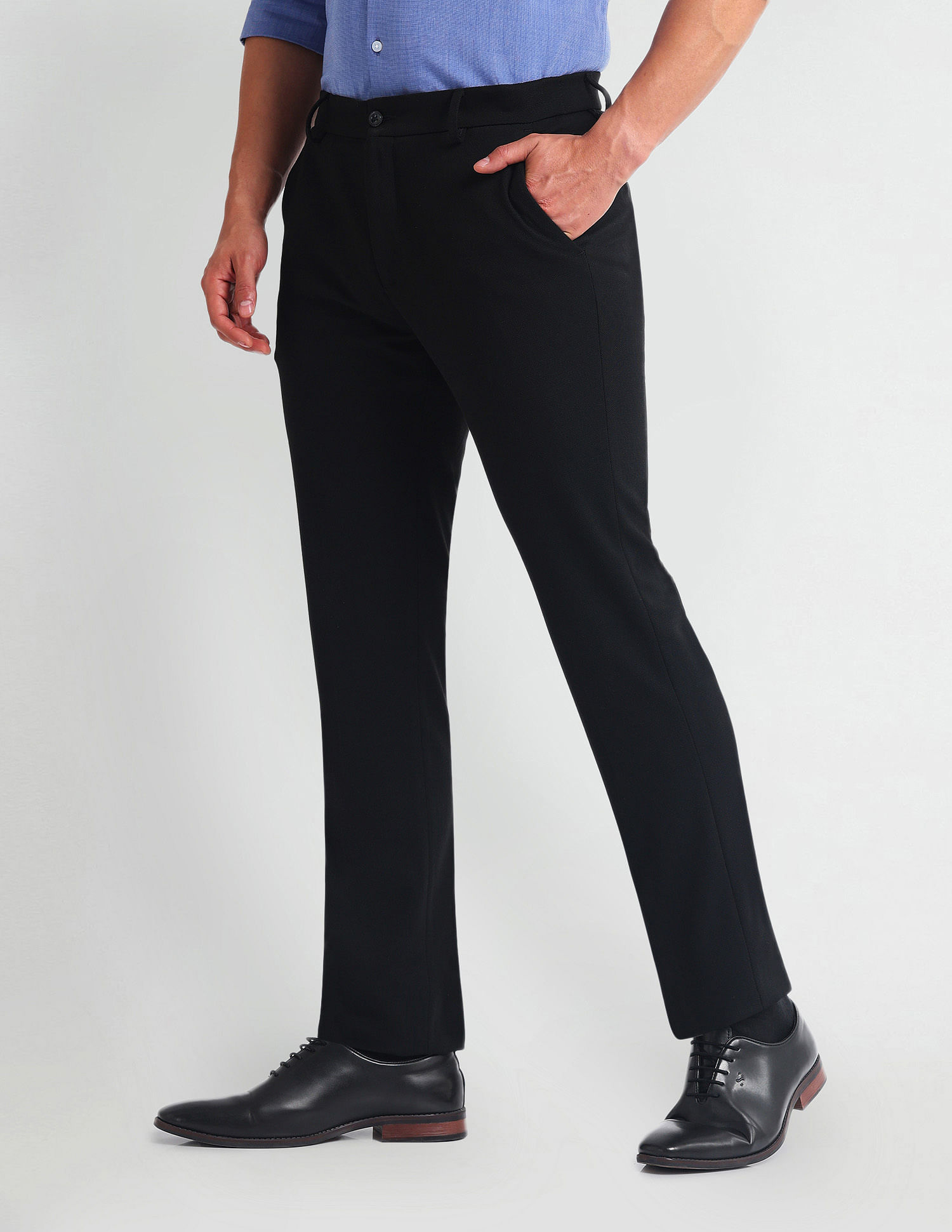 Arrow Newyork Solid Smart Flex Trousers