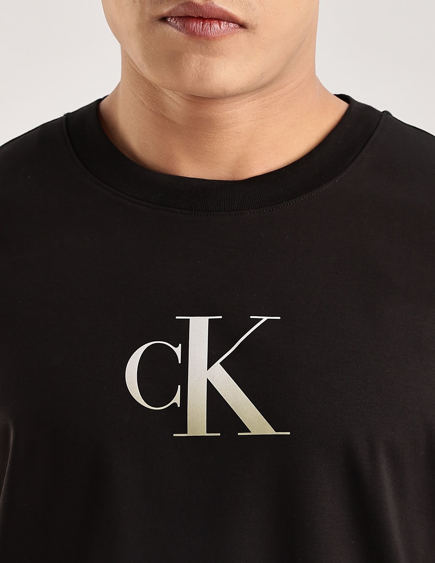 Calvin Klein Jeans Logo Regular-Fit Cotton T-Shirt