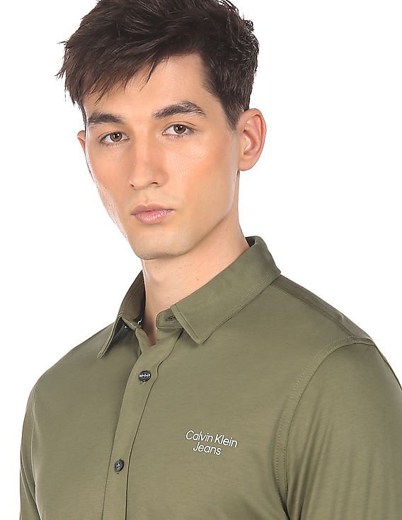 Buy Calvin Klein Men Olive Poplin Stretch Brand Print Casual Shirt -  NNNOW.com