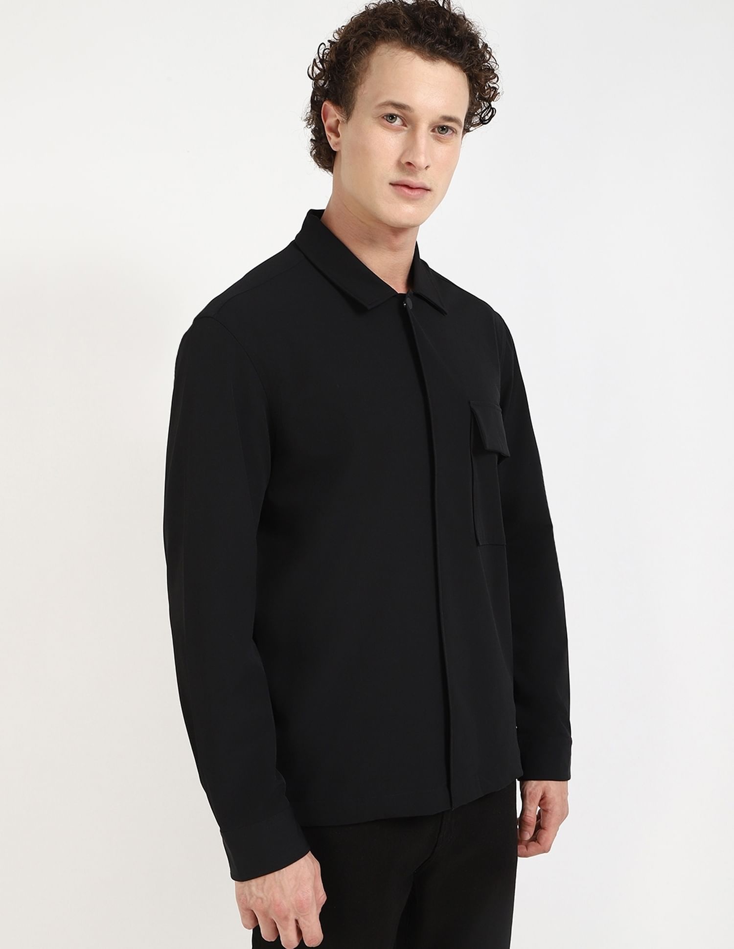 Calvin Klein Jeans Solid Boxy-Fit Poplin Woven Shirt