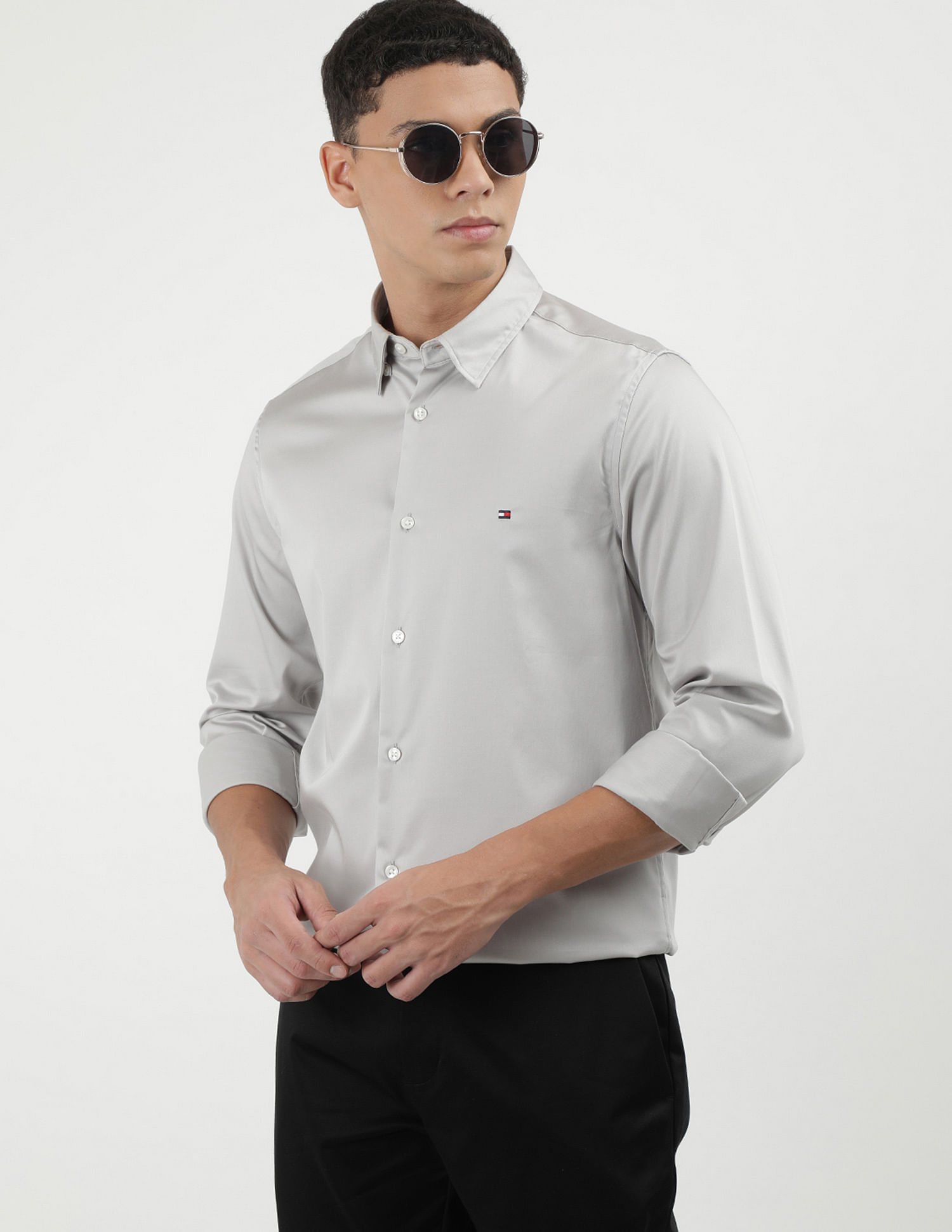 Tommy Hilfiger Sateen Solid Slim Fit Shirt
