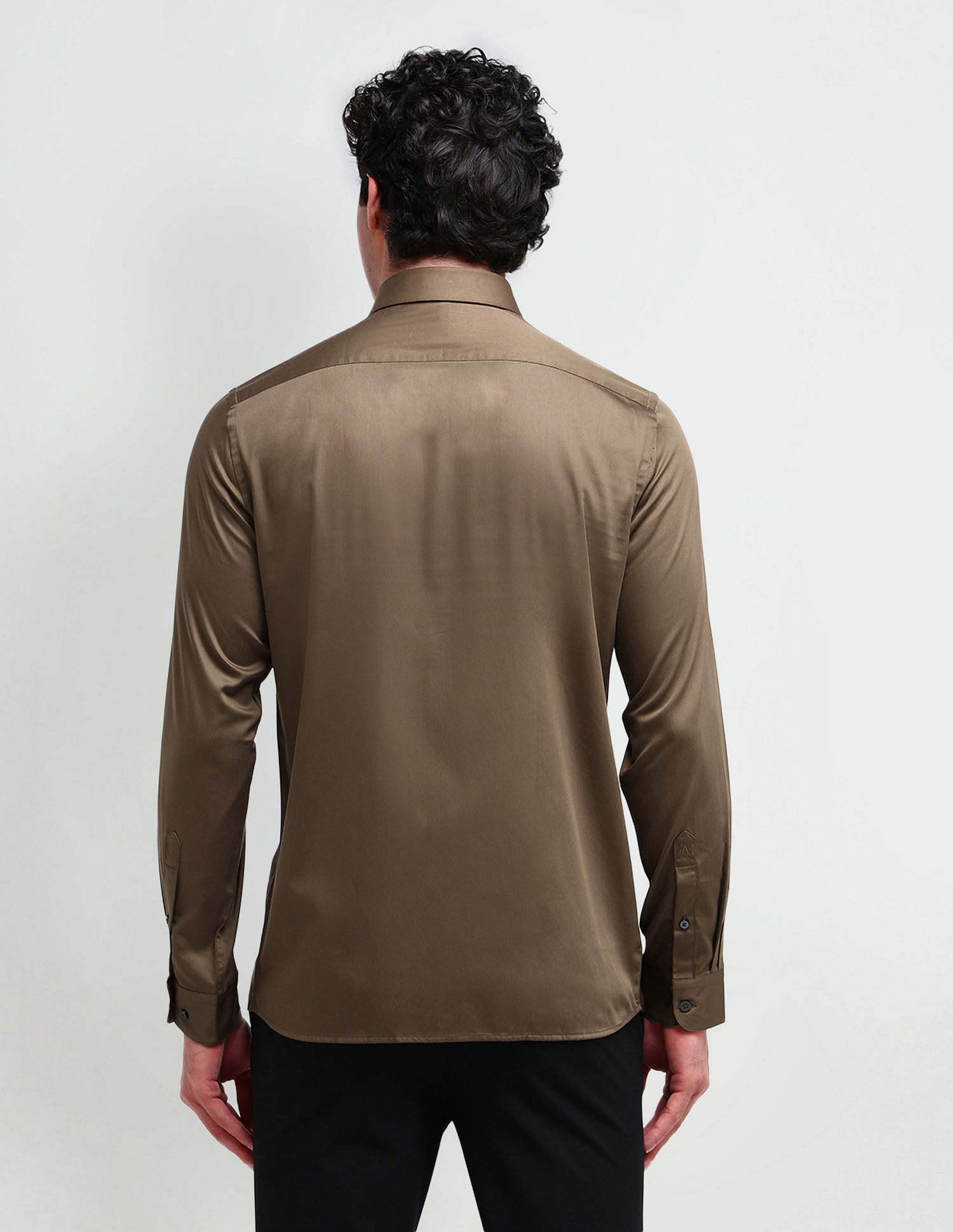 Arrow Newyork Manhattan Slim Fit Solid Shirt