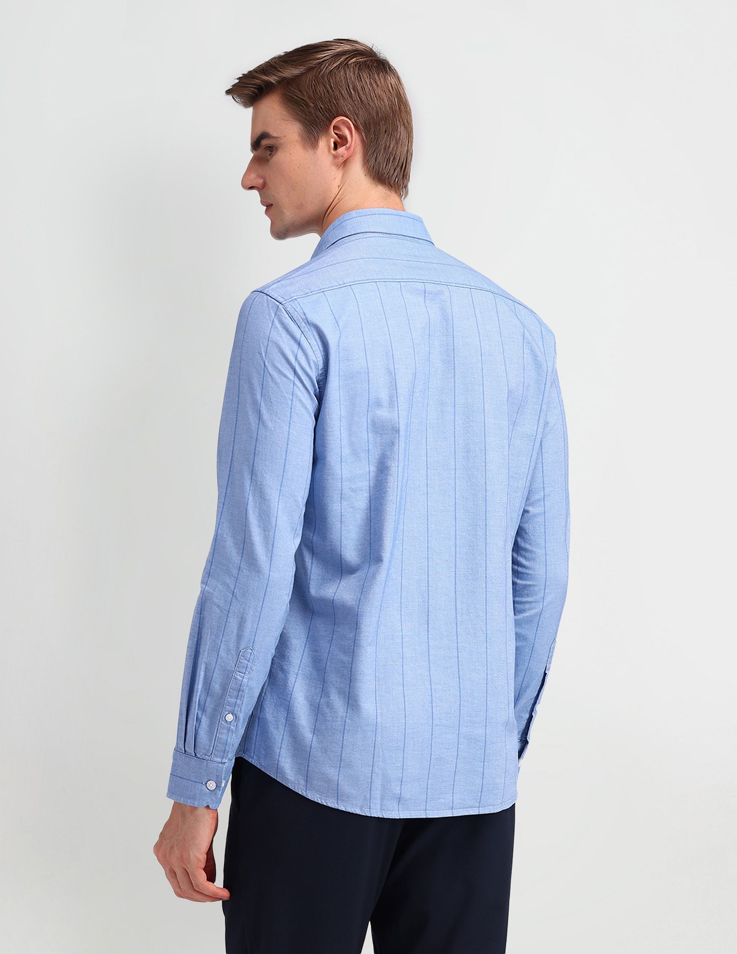 Arrow Sport Manhattan Slim Fit Vertical Striped Shirt