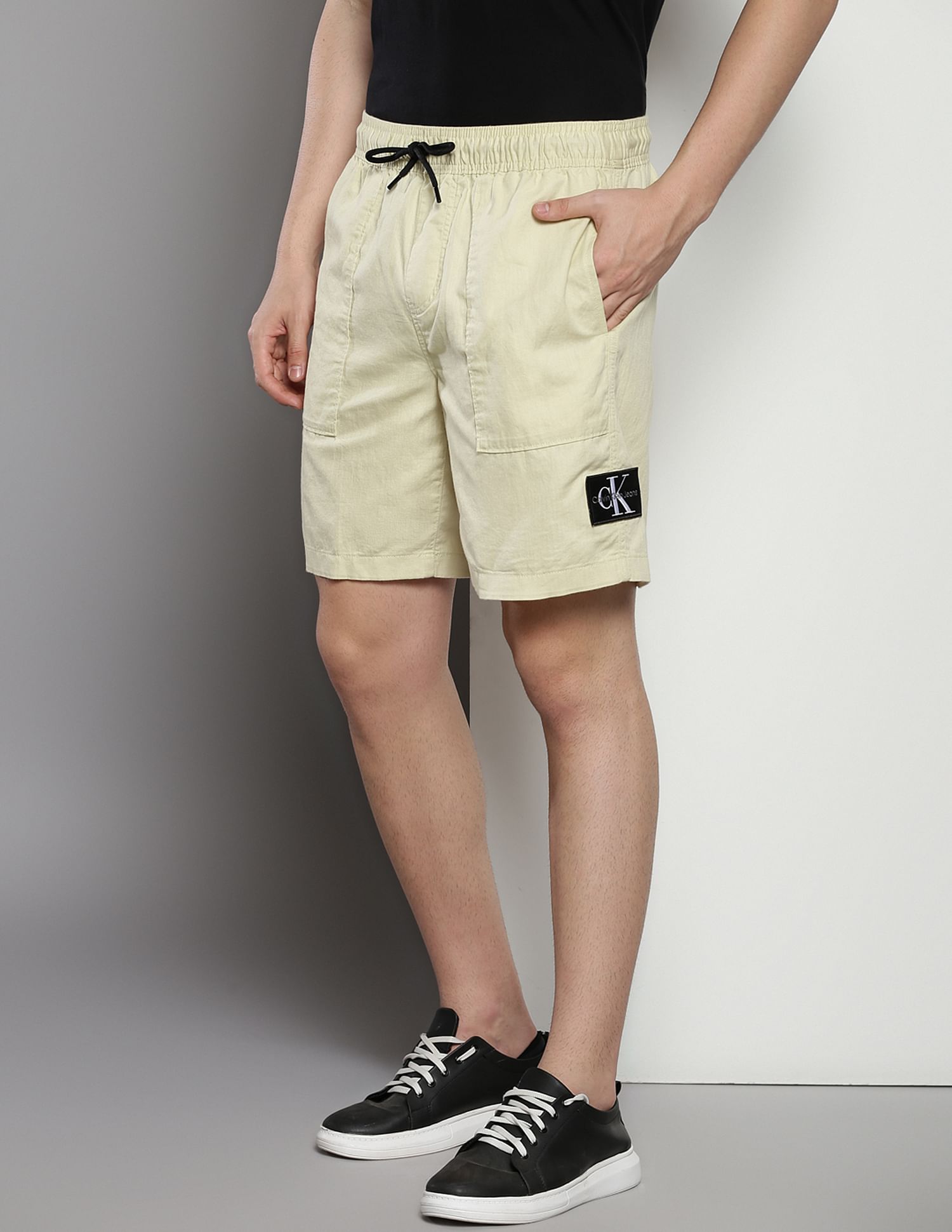 Buy Calvin Klein Jeans Solid Cotton Linen Shorts NNNOW