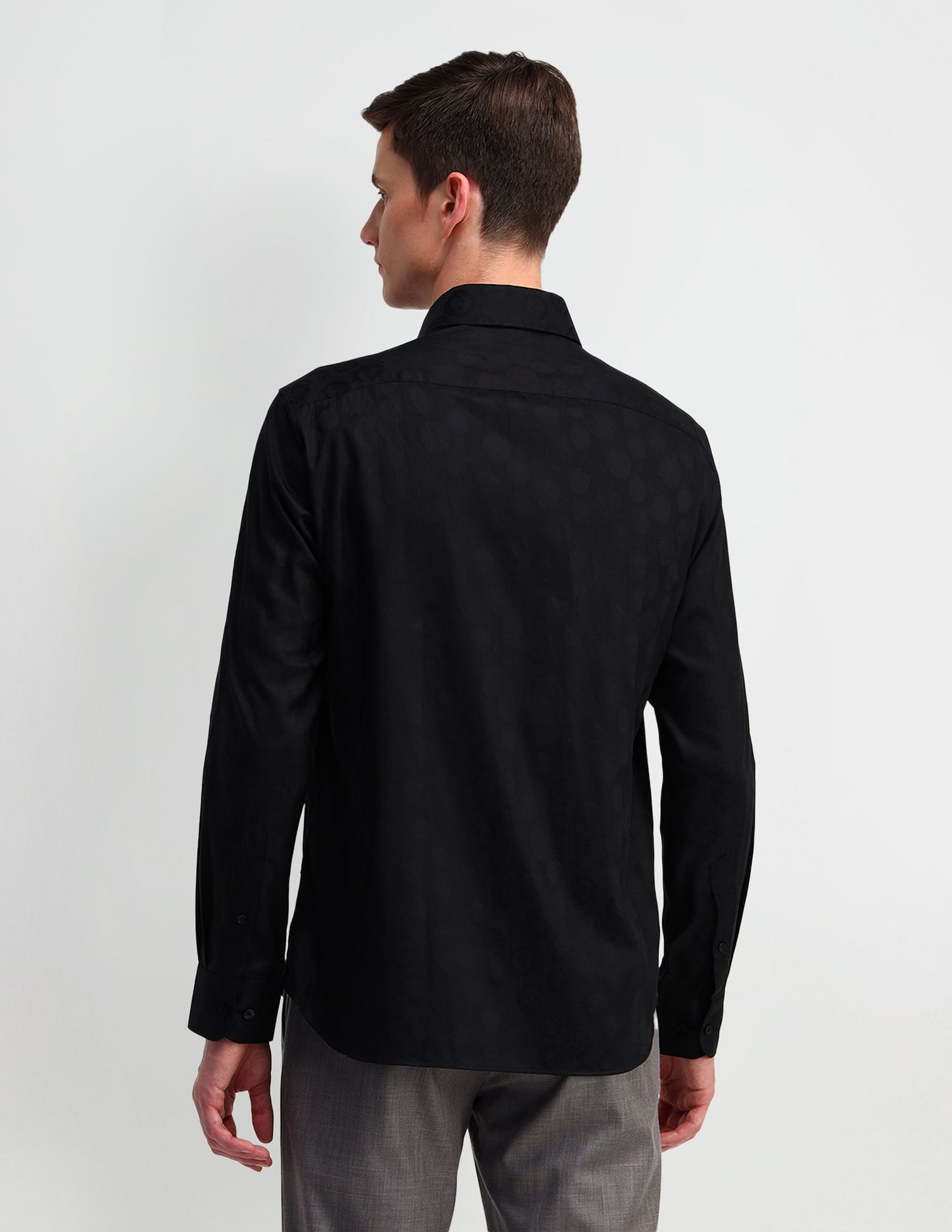 Arrow Tailored Fit Jaquard Shirt
