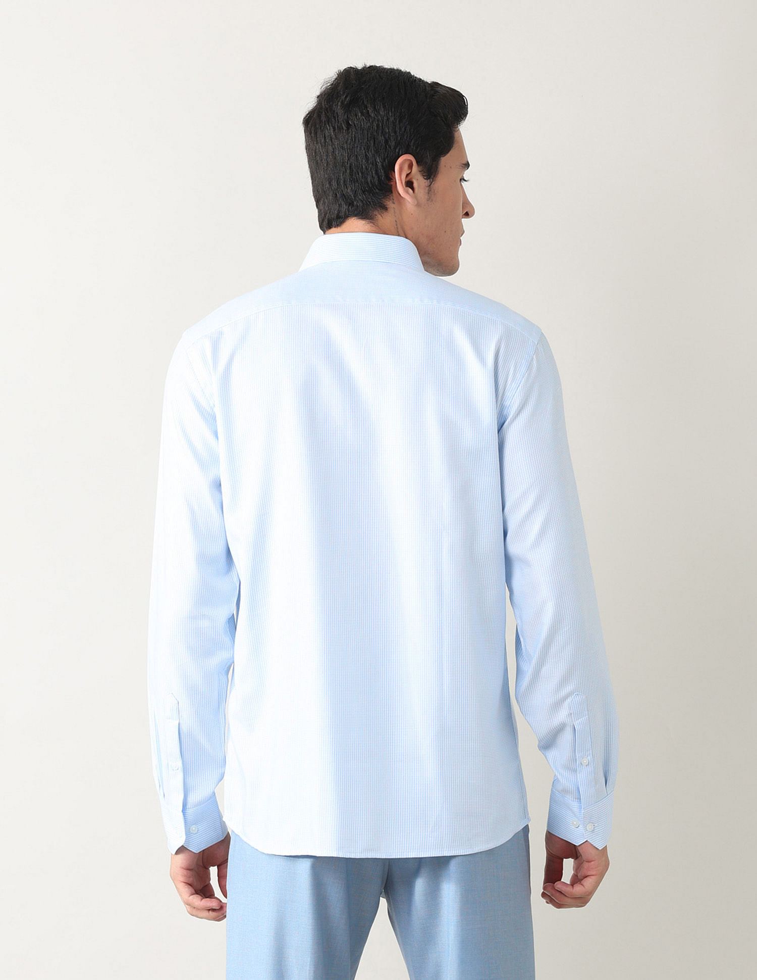 Arrow Manhattan Slim Fit Textured Shirt