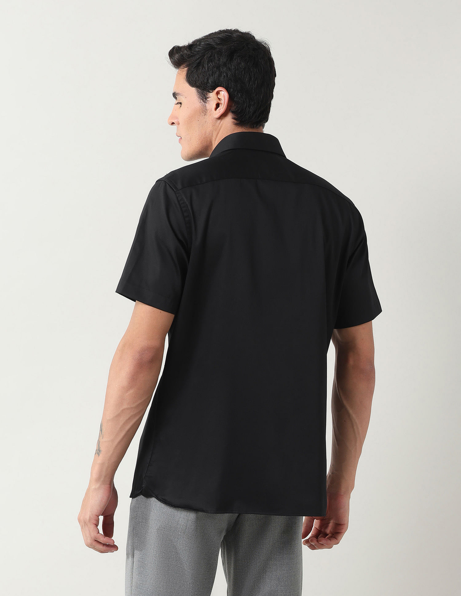 Arrow Solid Liberty Classic Fit Shirt