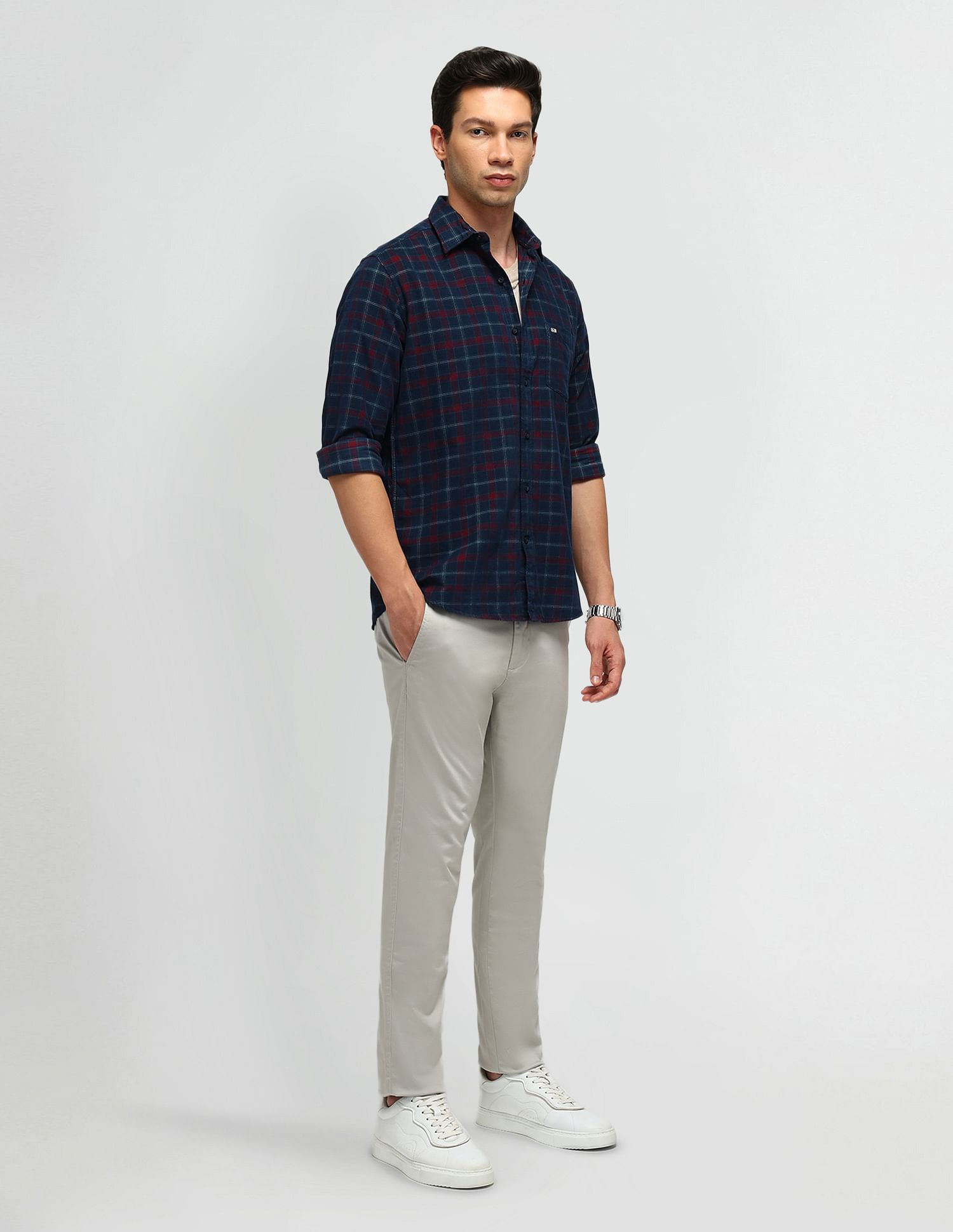 Arrow Sport Slim Fit Lightweight Corduroy Shirt