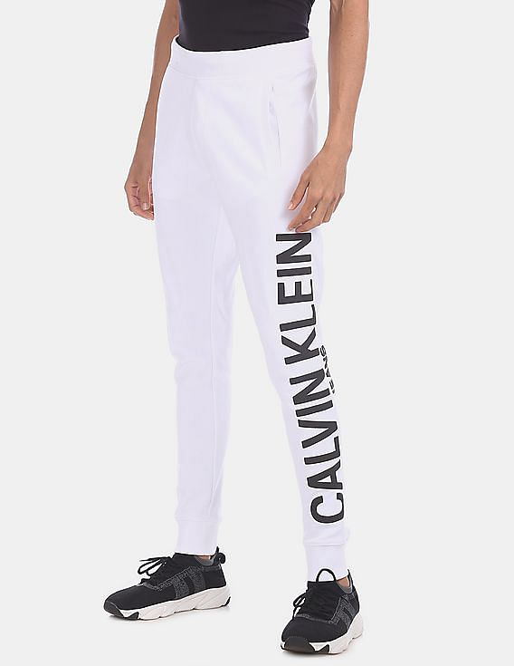 Buy Calvin Klein Mid Rise Solid Joggers - NNNOW.com