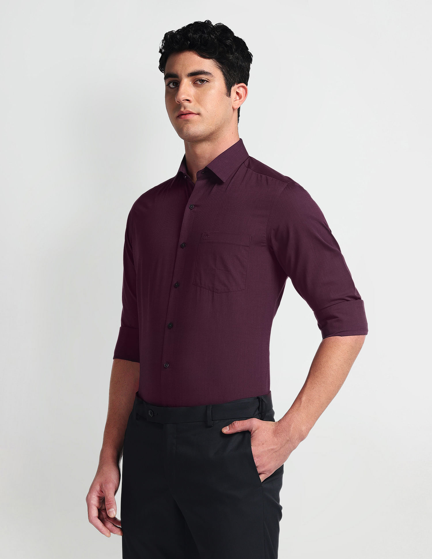 Arrow Pure Cotton Manhattan Slim Shirt