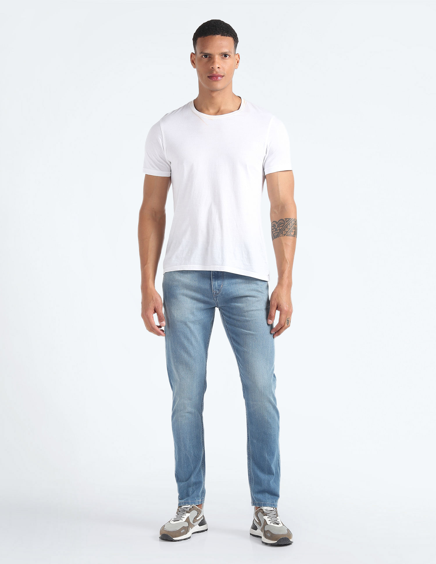 Flying Machine Slash Slim Tapered Fit Mid Rise Jeans