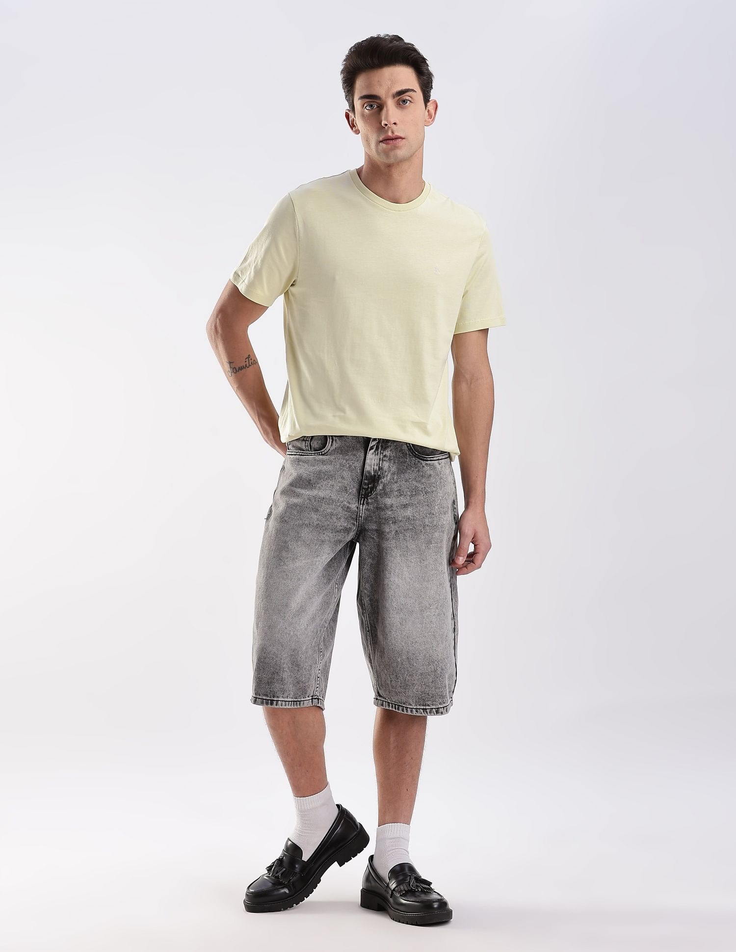 Calvin Klein Jeans Regular-Fit Solid Cotton T-Shirt