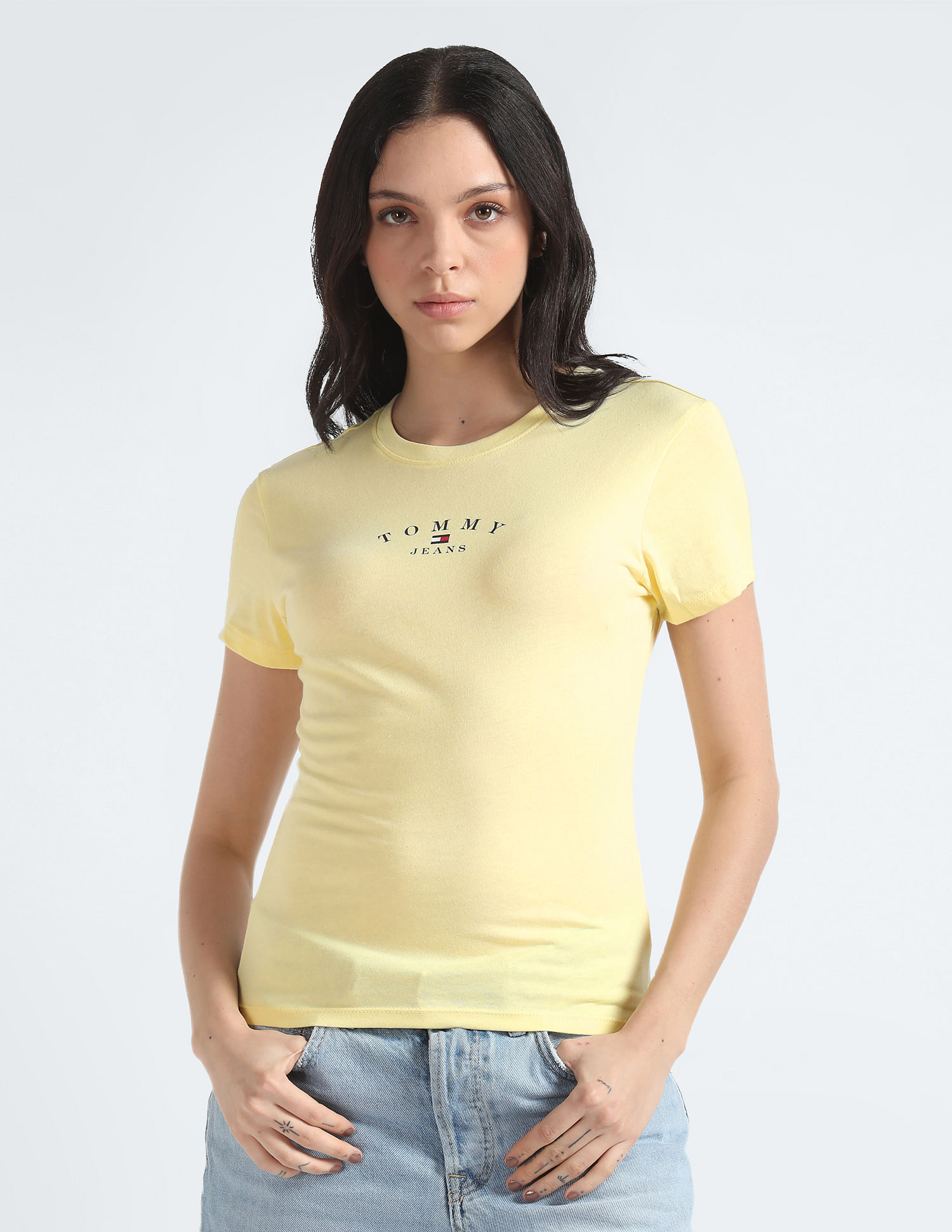 Tommy Hilfiger Slim Fit Essential Logo T-Shirt