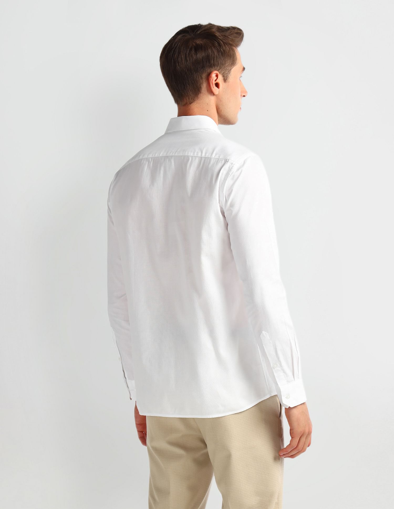 Arrow Cutaway Collar Slim Fit Shirt