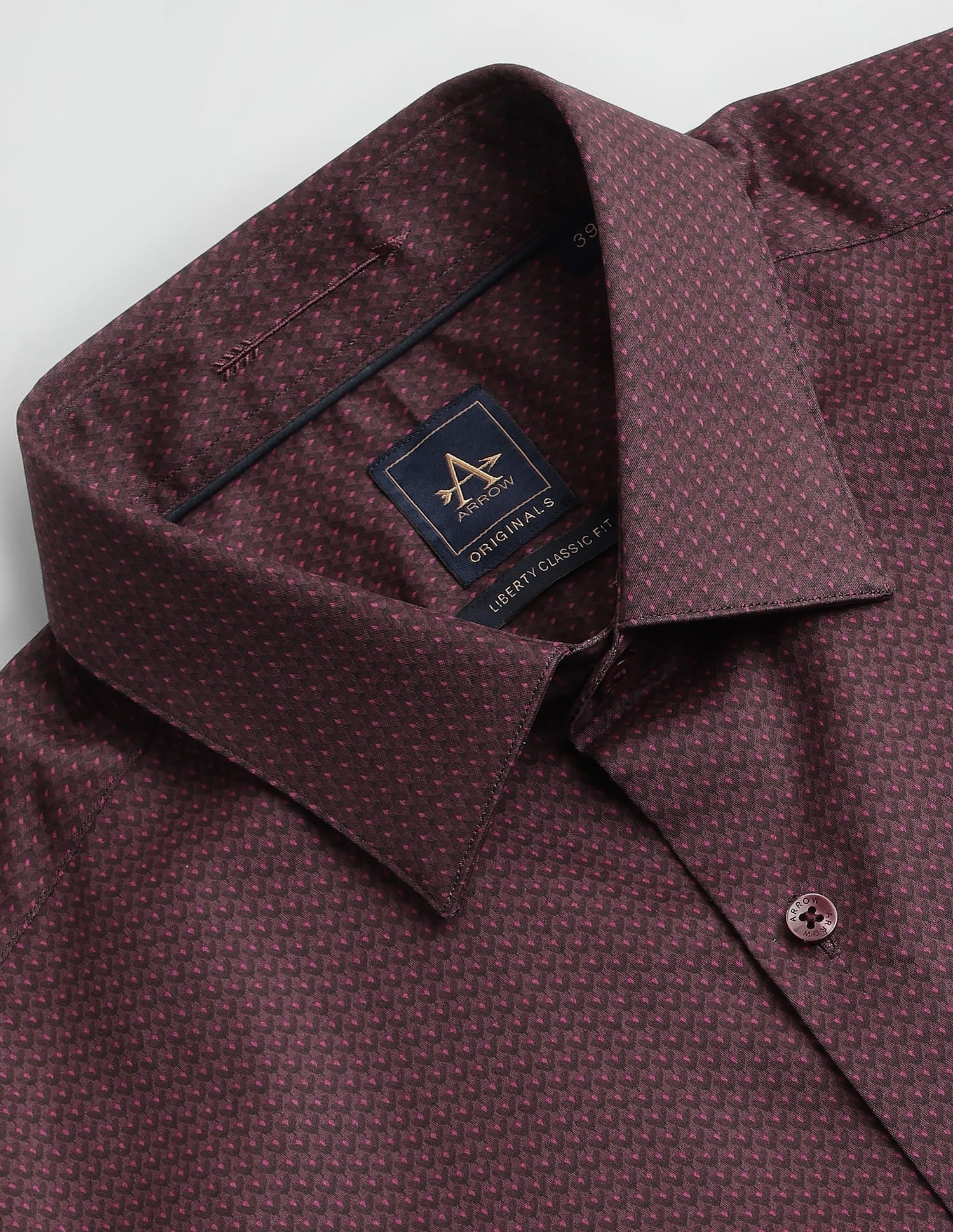 Arrow Cutaway Collar Geometric Print Shirt