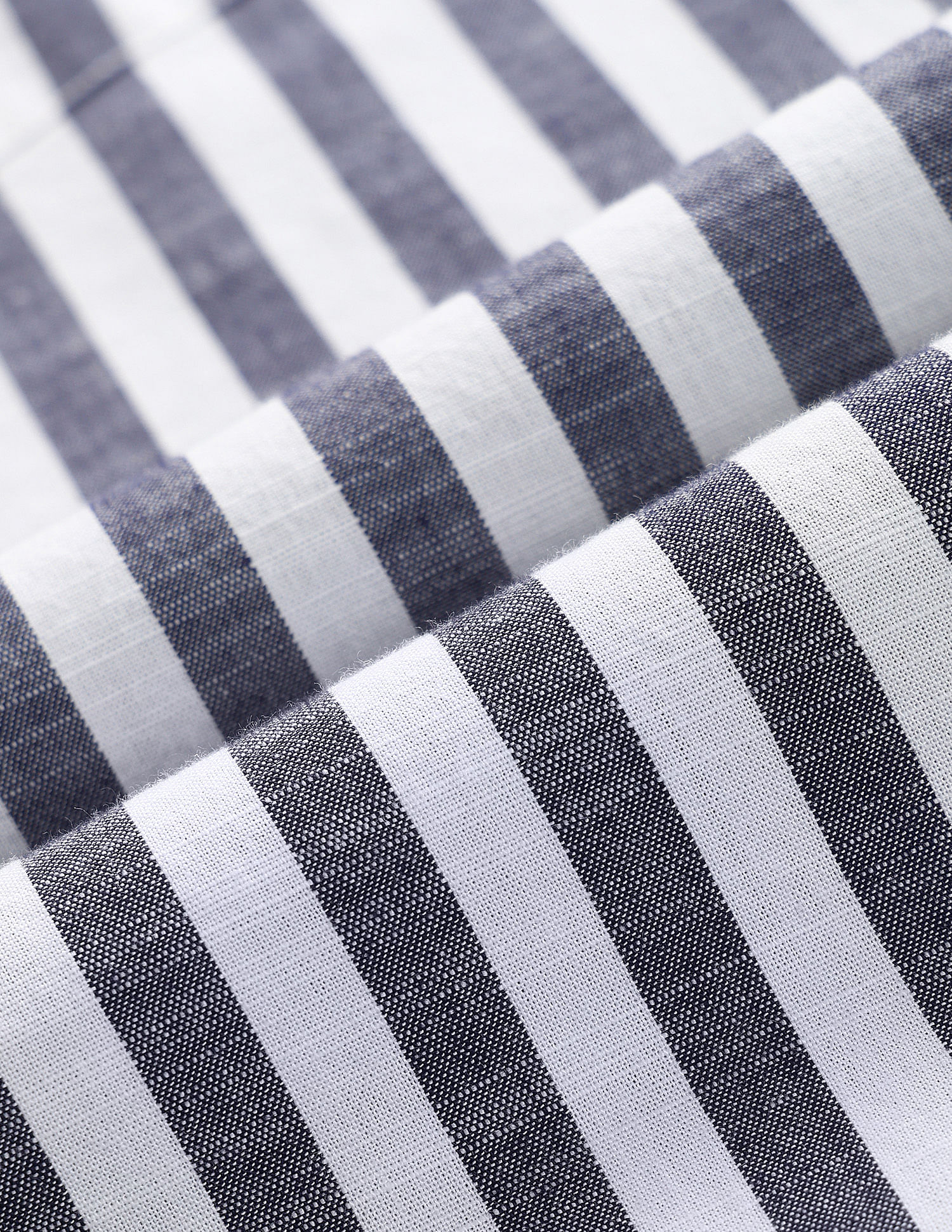 Arrow Sport Slim Fit Vertical Stripes Shirt