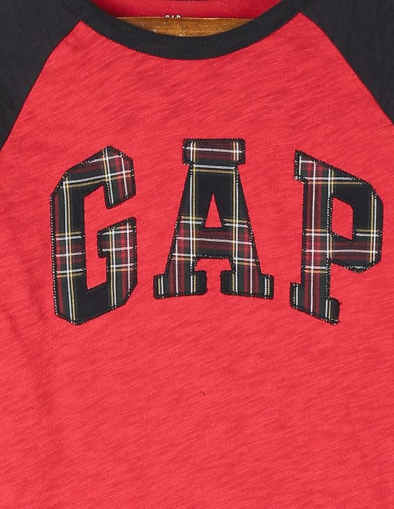 GAP Baby Boys' Long Sleeve Logo Raglan Tee – Classic American