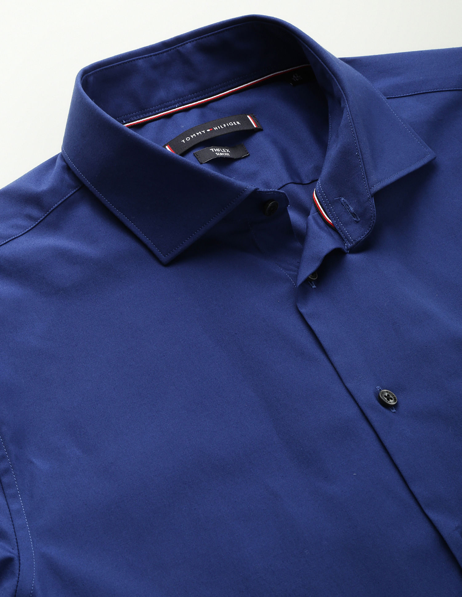 Tommy Hilfiger Cutaway Collar Solid Shirt