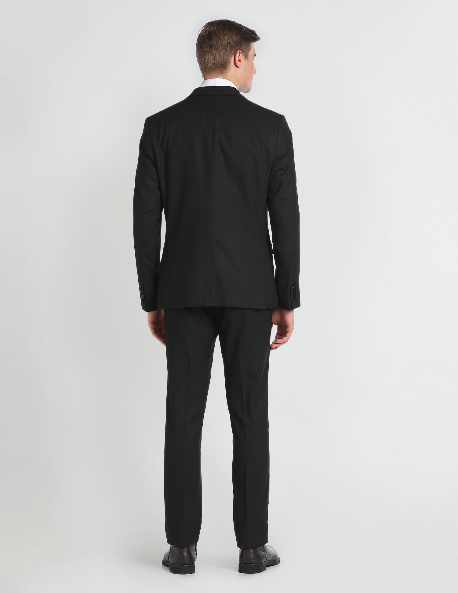 Arrow Tailored Fit Three Piece Suit
