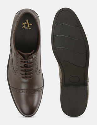 Buy Arrow Men Dagger Textured Formal Shoes - NNNOW.com