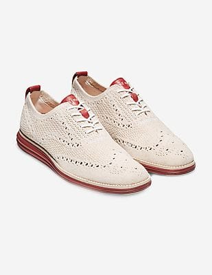 Buy Cole Haan Men Beige ØriginalGrand Wingtip Oxford - NNNOW.com display picture 2