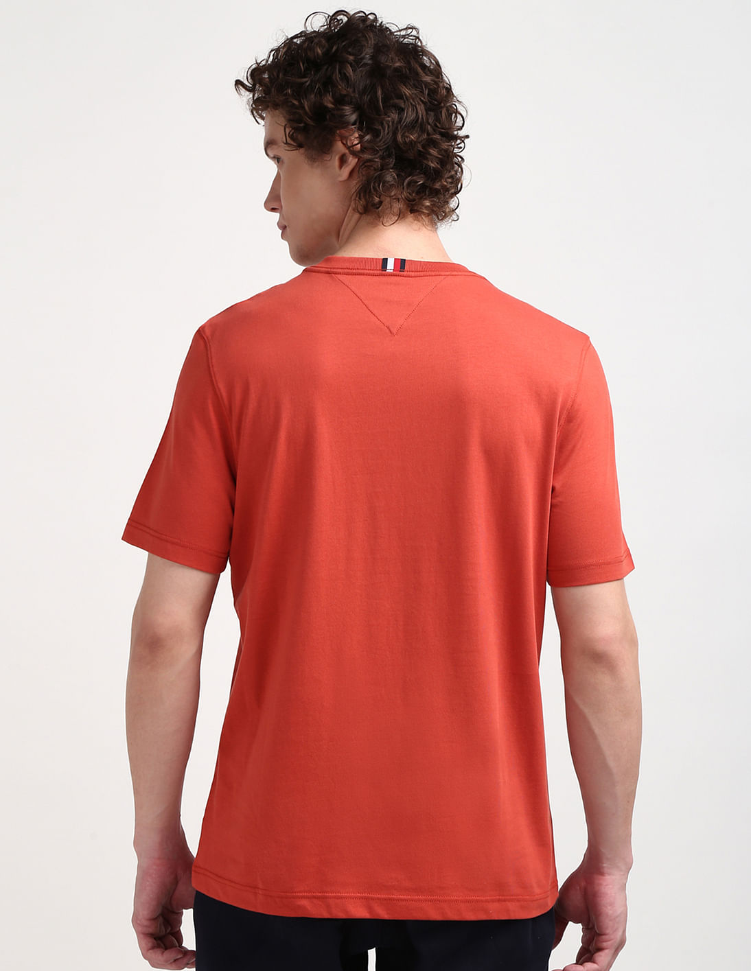 Tシャツ・カットソー ^ ^ Men's Easy Fit Small Chain Stitch Logo Short Buy Tommy Hilfiger Chain Stitch Logo Cotton T-Shirt - NNNOW.com