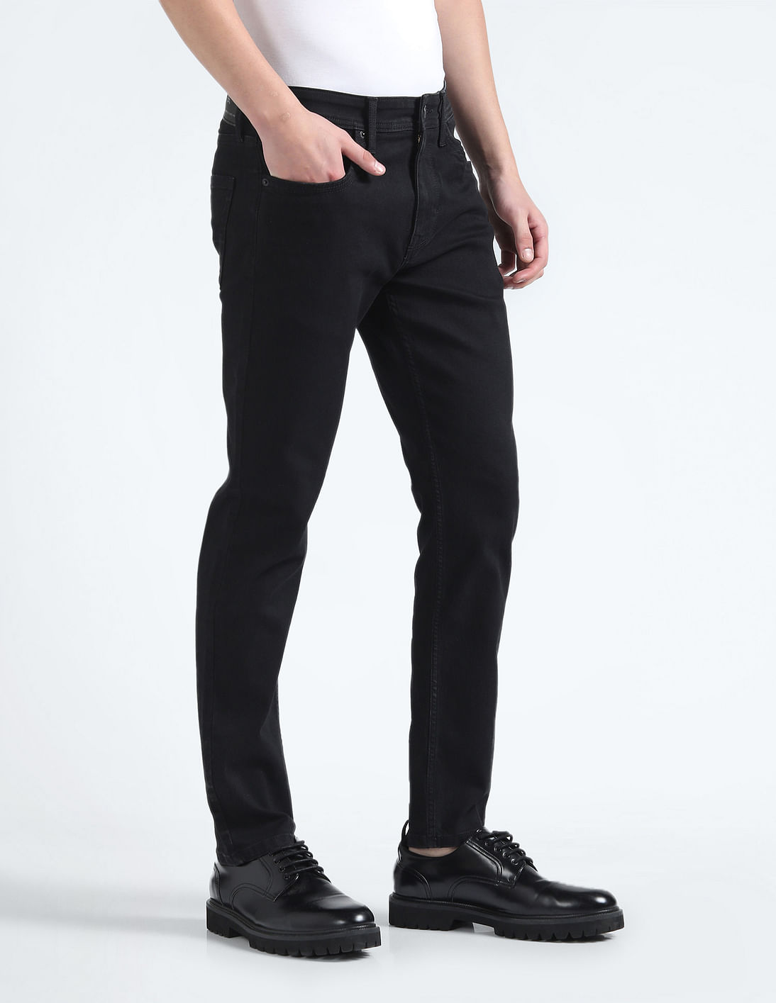 Buy Flying Machine Mid Rise Slim Tapered Fit Jeans - NNNOW.com