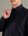 Tommy Hilfiger Solid Regular-Fit Cotton Woven Shirt
